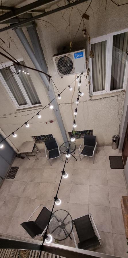 Rustaveli Two Bedroom Apartment With 5 Star Location Τυφλίδα Εξωτερικό φωτογραφία