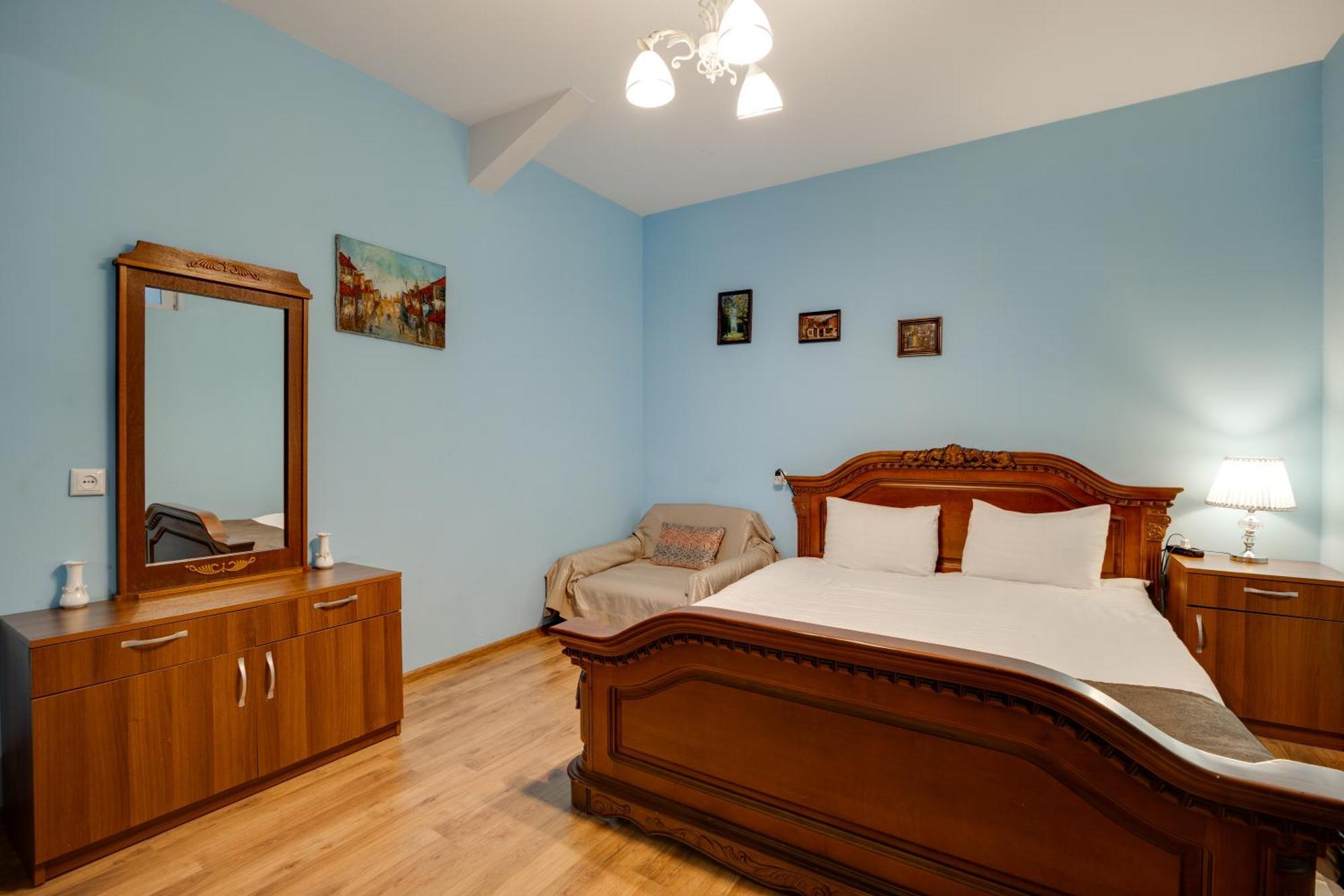 Rustaveli Two Bedroom Apartment With 5 Star Location Τυφλίδα Εξωτερικό φωτογραφία