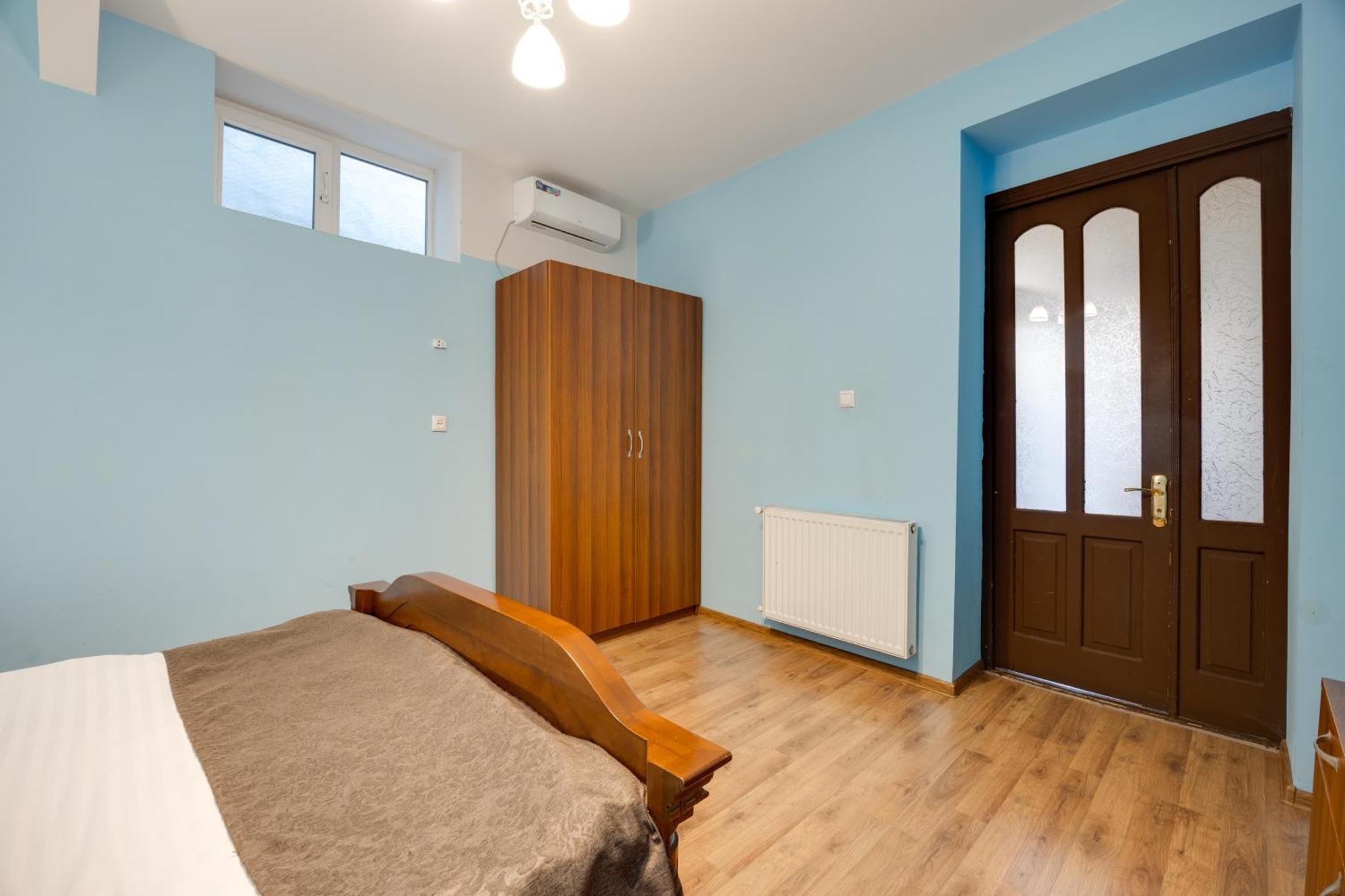 Rustaveli Two Bedroom Apartment With 5 Star Location Τυφλίδα Εξωτερικό φωτογραφία